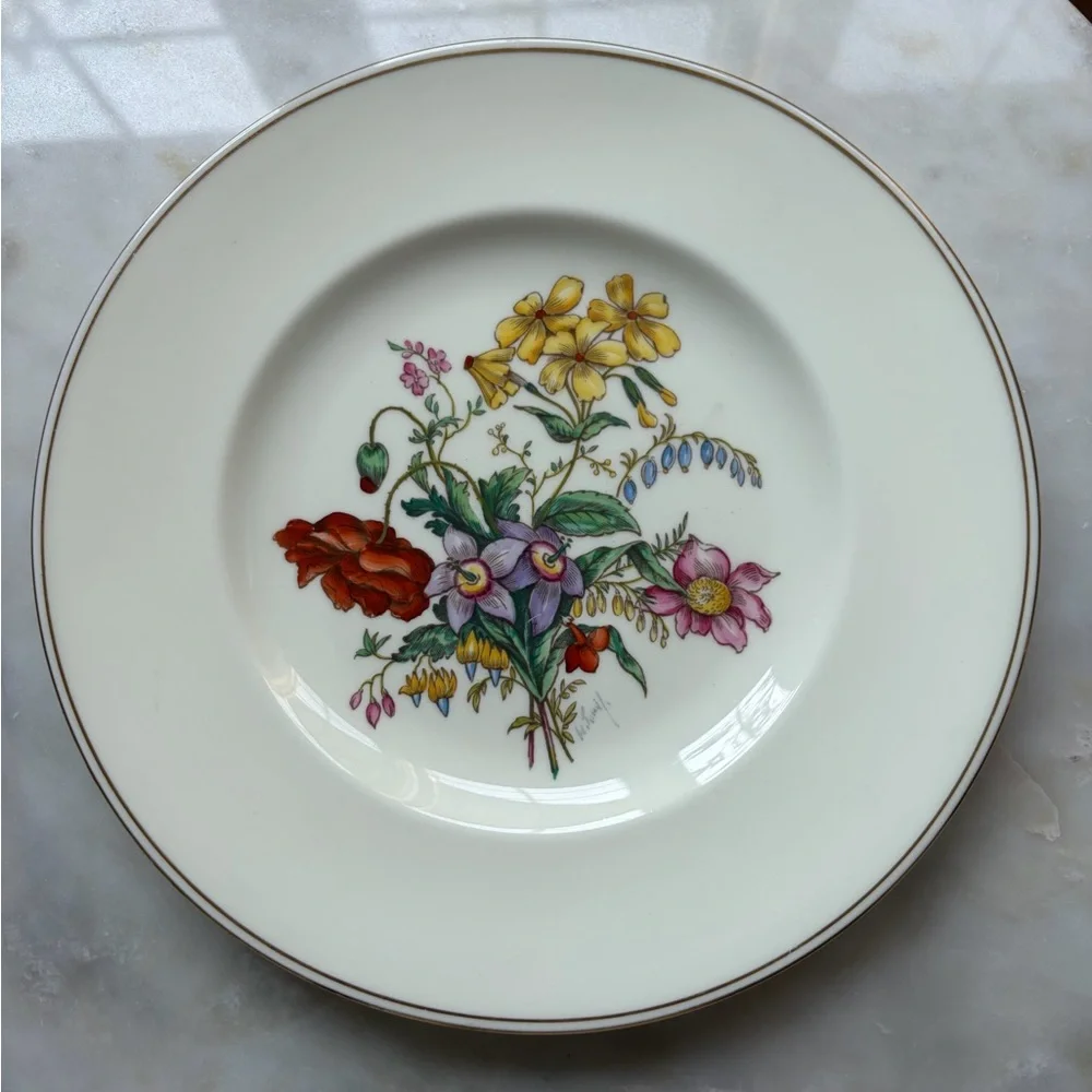 Wedgewood Posey Spray Salad Plate